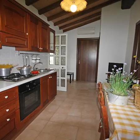 Agriturismo Podere Pernice شقة فندقية *